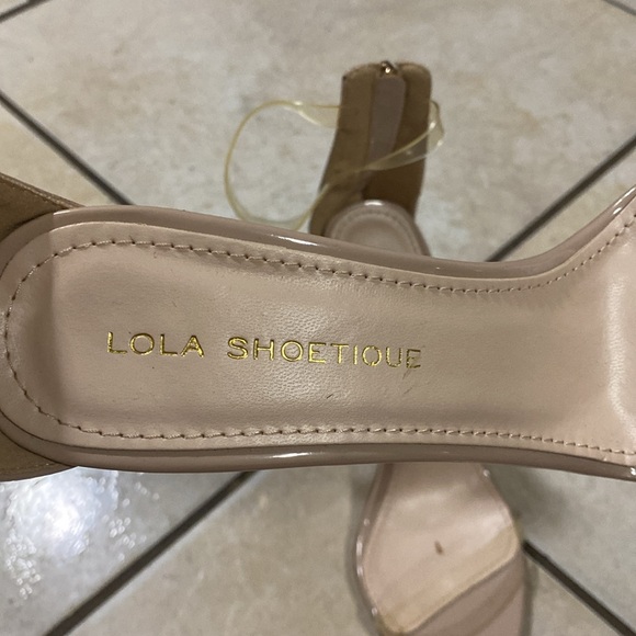 LOLA SHOETIQUE 
SIZE - 8.5 - Picture 3 of 3